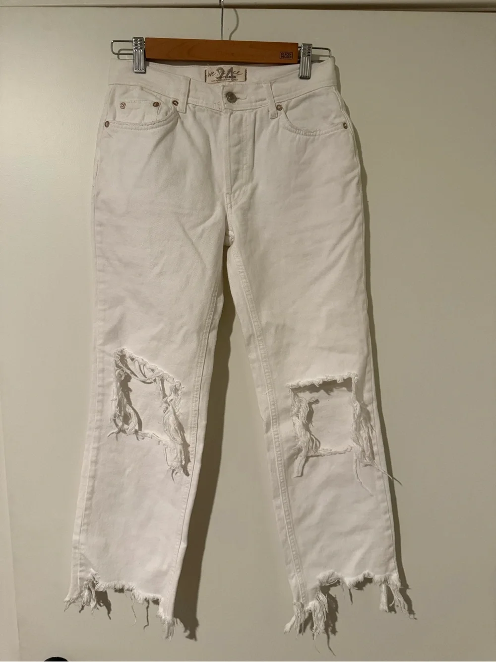 Free People White Distressed Women’s Jeans